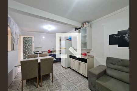Casa à venda com 100m², 5 quartos e 2 vagas Casa à venda com 100m², 5 quartos e 2 vagasCasa 3