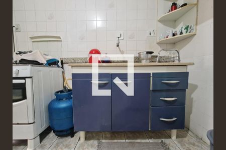 Casa à venda com 100m², 5 quartos e 2 vagas Casa à venda com 100m², 5 quartos e 2 vagasCasa 3