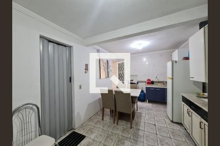 Casa à venda com 100m², 5 quartos e 2 vagas Casa à venda com 100m², 5 quartos e 2 vagasCasa 3