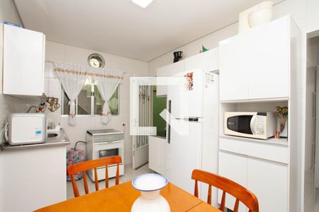 Casa à venda com 100m², 5 quartos e 2 vagas Casa à venda com 100m², 5 quartos e 2 vagasCasa 2