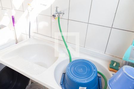 Casa à venda com 100m², 5 quartos e 2 vagas Casa à venda com 100m², 5 quartos e 2 vagasÁrea de Serviço