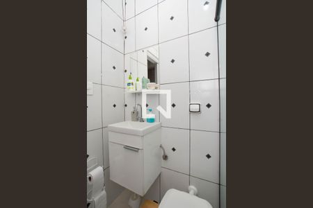 Casa à venda com 100m², 5 quartos e 2 vagas Casa à venda com 100m², 5 quartos e 2 vagasCasa 2