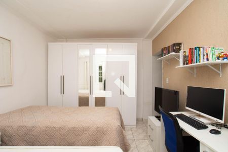 Casa à venda com 100m², 5 quartos e 2 vagas Casa à venda com 100m², 5 quartos e 2 vagasCasa 2