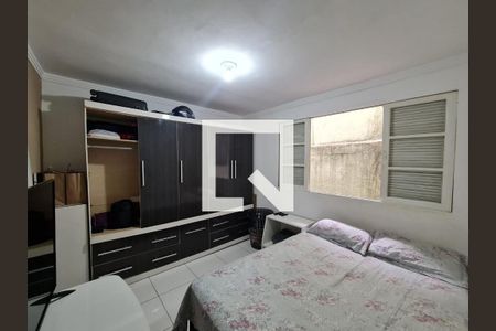 Casa à venda com 100m², 5 quartos e 2 vagas Casa à venda com 100m², 5 quartos e 2 vagasCasa 3