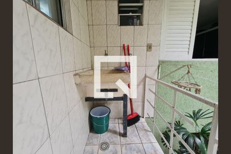 Casa à venda com 100m², 5 quartos e 2 vagas Casa à venda com 100m², 5 quartos e 2 vagasCasa 3