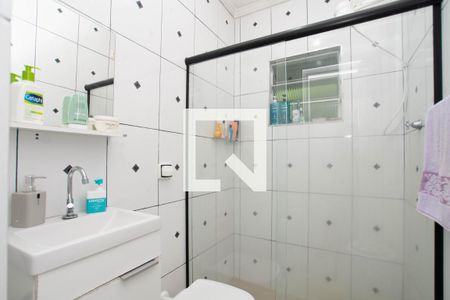 Casa à venda com 100m², 5 quartos e 2 vagas Casa à venda com 100m², 5 quartos e 2 vagasCasa 2