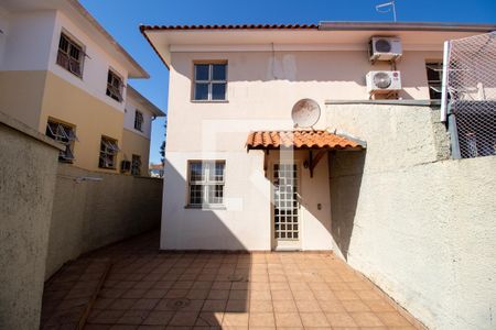 Casa de condomínio para alugar com 79m², 2 quartos e 1 vagaQuintal