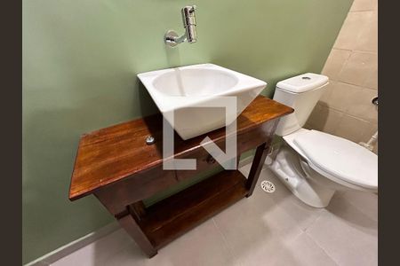 Casa para alugar com 200m², 5 quartos e 2 vagasLavabo