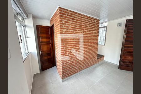 Casa para alugar com 200m², 5 quartos e 2 vagasEscada para lavanderia