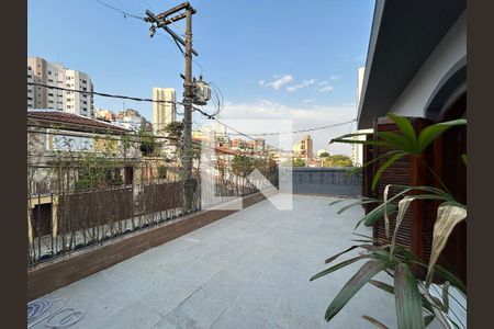 Casa para alugar com 200m², 5 quartos e 2 vagasVaranda dos quartos frente