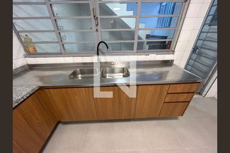 Casa para alugar com 200m², 5 quartos e 2 vagasCozinha