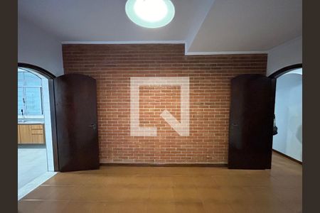 Casa para alugar com 200m², 5 quartos e 2 vagasSala de jantar