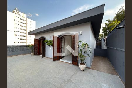 Casa para alugar com 200m², 5 quartos e 2 vagasVaranda frente
