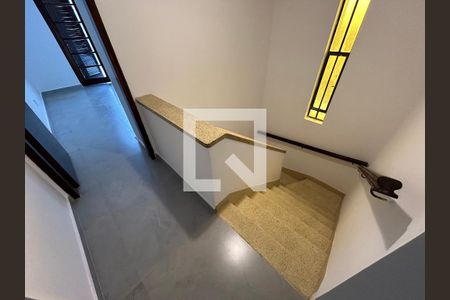 Casa para alugar com 200m², 5 quartos e 2 vagasCorredor
