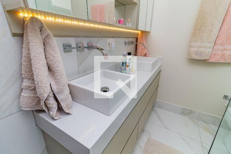 Apartamento à venda com 110m², 3 quartos e 1 vagaBanheiro da Suíte