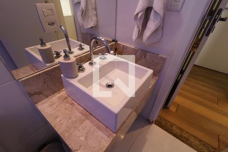 Apartamento à venda com 120m², 3 quartos e 3 vagasBanheiro da Suíte 1 - Pia