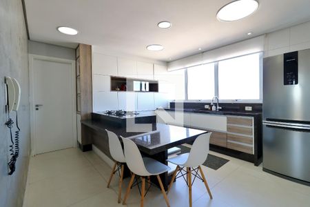 Apartamento à venda com 120m², 3 quartos e 3 vagasCozinha