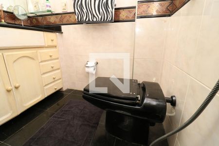 Apartamento à venda com 142m², 3 quartos e 2 vagasBanheiro da Suíte