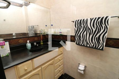 Apartamento à venda com 142m², 3 quartos e 2 vagasBanheiro da Suíte