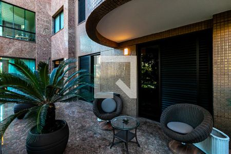 Sacada de apartamento à venda com 4 quartos, 270m² em Serra, Belo Horizonte