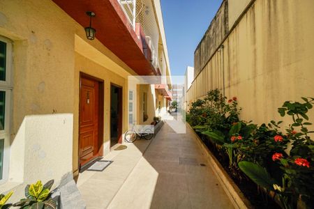 Casa de condomínio à venda com 70m², 2 quartos e 1 vaga Casa de condomínio à venda com 70m², 2 quartos e 1 vagaÁrea externa