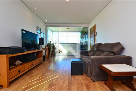 Sala de estar de apartamento à venda com 4 quartos, 144m² em Colégio Batista, Belo Horizonte