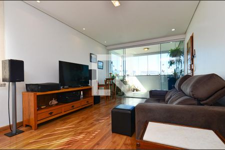 Sala de estar de apartamento à venda com 4 quartos, 144m² em Colégio Batista, Belo Horizonte