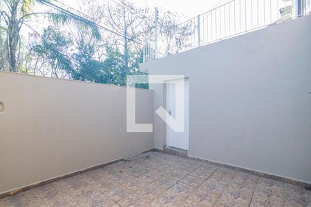 Casa para alugar com 229m², 2 quartos e 2 vagas Casa para alugar com 229m², 2 quartos e 2 vagasQuintal