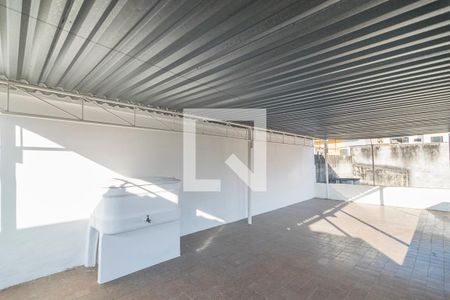 Casa para alugar com 229m², 2 quartos e 2 vagas Casa para alugar com 229m², 2 quartos e 2 vagasTerraço