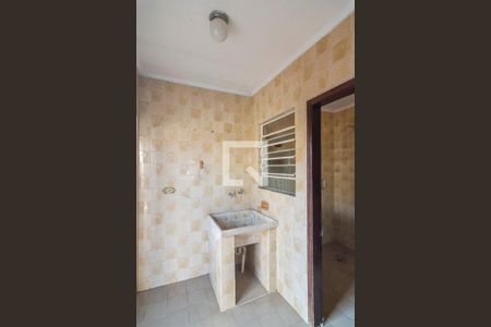 Casa para alugar com 229m², 2 quartos e 2 vagas Casa para alugar com 229m², 2 quartos e 2 vagasÁrea de Serviço Edícula