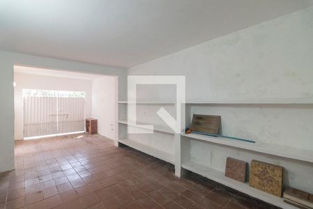Casa para alugar com 229m², 2 quartos e 2 vagas Casa para alugar com 229m², 2 quartos e 2 vagasGaragem