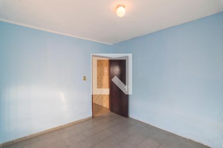 Casa para alugar com 229m², 2 quartos e 2 vagas Casa para alugar com 229m², 2 quartos e 2 vagasQuarto Edícula