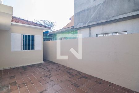 Casa para alugar com 229m², 2 quartos e 2 vagas Casa para alugar com 229m², 2 quartos e 2 vagasQuintal Edícula