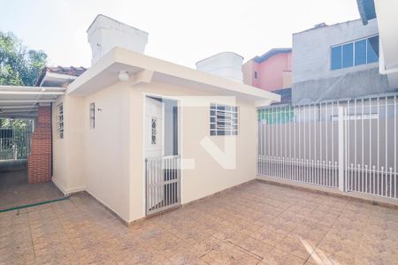Casa para alugar com 229m², 2 quartos e 2 vagas Casa para alugar com 229m², 2 quartos e 2 vagasQuintal
