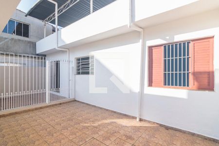 Casa para alugar com 229m², 2 quartos e 2 vagas Casa para alugar com 229m², 2 quartos e 2 vagasQuintal