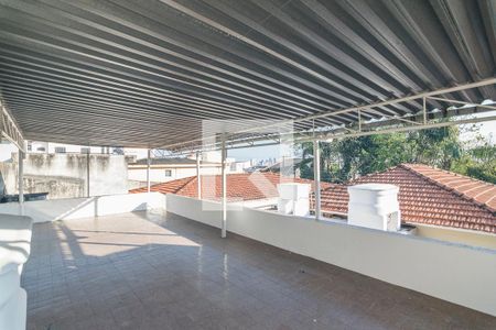 Casa para alugar com 229m², 2 quartos e 2 vagas Casa para alugar com 229m², 2 quartos e 2 vagasTerraço