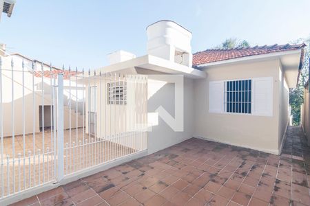 Casa para alugar com 229m², 2 quartos e 2 vagas Casa para alugar com 229m², 2 quartos e 2 vagasQuintal Edícula