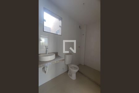 Apartamento para alugar com 70m², 2 quartos e 1 vaga Apartamento para alugar com 70m², 2 quartos e 1 vagaBanheiro da Suíte 1
