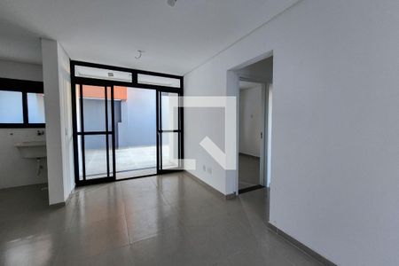 Apartamento à venda com 90m², 2 quartos e 1 vaga Apartamento à venda com 90m², 2 quartos e 1 vagaSala