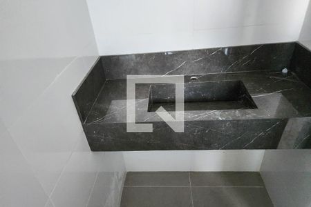 Apartamento à venda com 90m², 2 quartos e 1 vaga Apartamento à venda com 90m², 2 quartos e 1 vagaBanheiro da Suíte