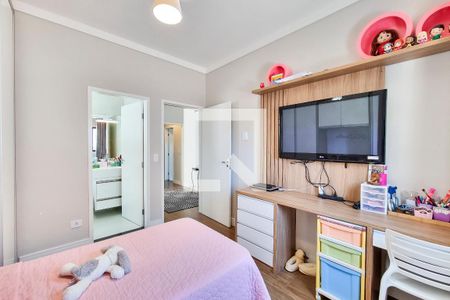 Casa de condomínio para alugar com 210m², 3 quartos e 4 vagasSuíte