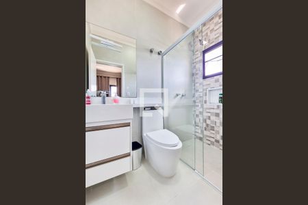 Casa de condomínio para alugar com 210m², 3 quartos e 4 vagasBanheiro da Suíte 1