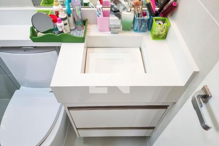 Casa de condomínio para alugar com 210m², 3 quartos e 4 vagasBanheiro da Suíte