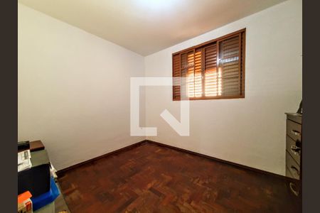 Casa à venda com 125m², 3 quartos e 2 vagasQuarto 3