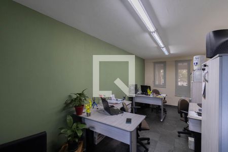 Casa à venda com 400m², 2 quartos e 6 vagasSala Comercial