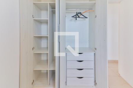 Quarto 1 de apartamento para alugar com 2 quartos, 65m² em Jaguaré, São Paulo