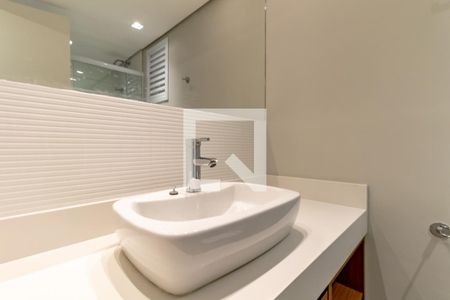 Apartamento à venda com 97m², 2 quartos e 1 vaga Apartamento à venda com 97m², 2 quartos e 1 vagaBanheiro Social