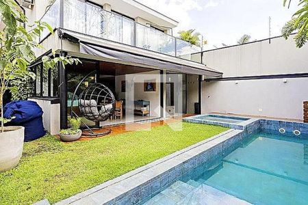 Casa à venda com 4 quartos, 300m² em Brooklin, São Paulo