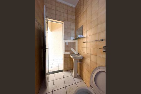 Banheiro de casa para alugar com 1 quarto, 60m² em Vila do Encontro, São Paulo