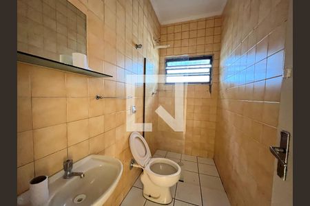 Banheiro de casa para alugar com 1 quarto, 60m² em Vila do Encontro, São Paulo